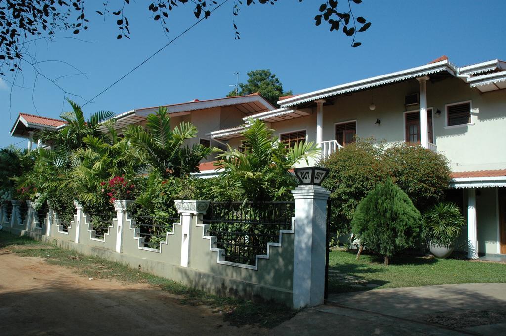 Hotel Sunflower กตรคาม ห้อง รูปภาพ