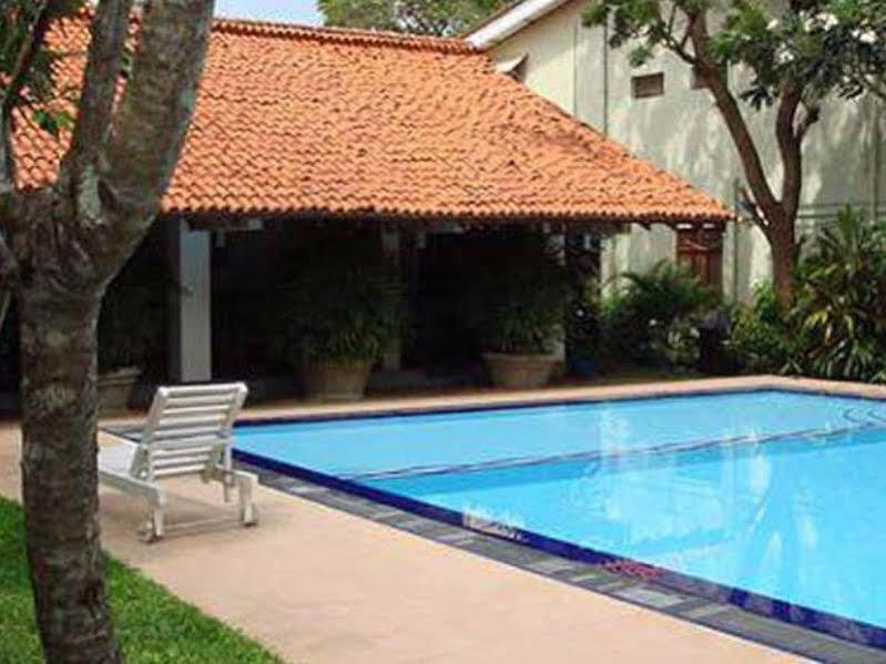 Hotel Sunflower กตรคาม ภายนอก รูปภาพ